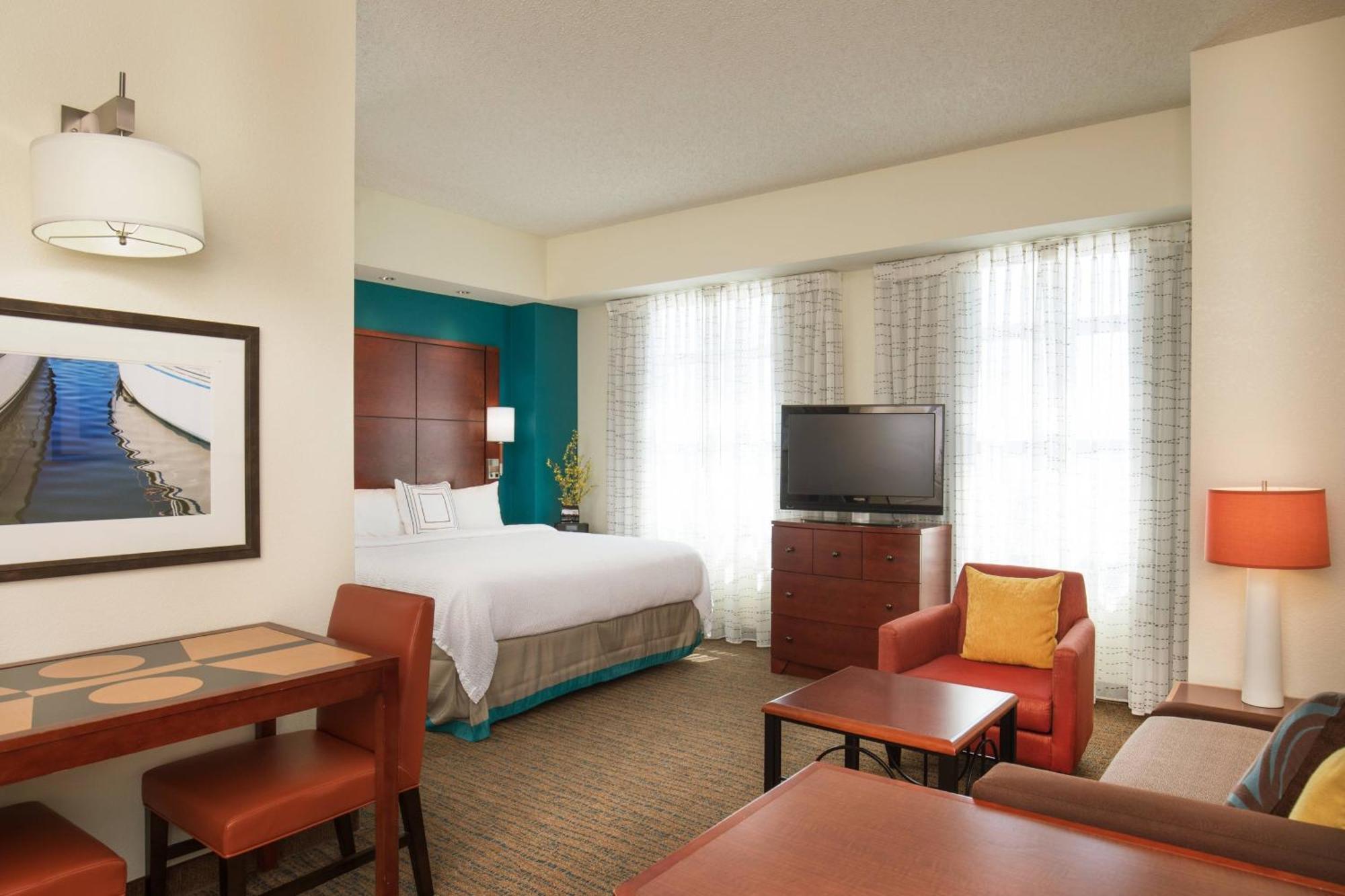 Downtown Waterfront Hotel