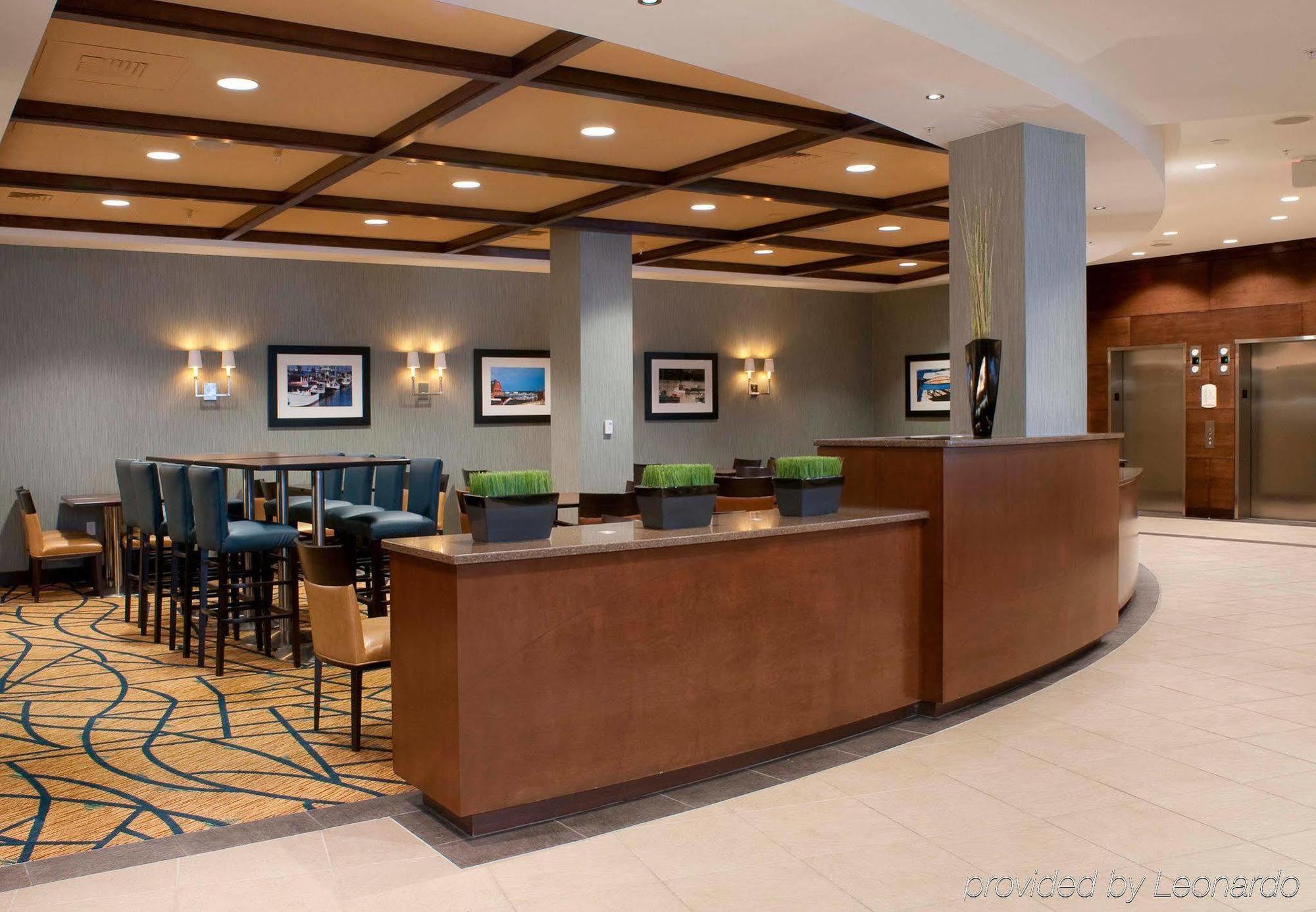 Downtown Waterfront Hotel 3*