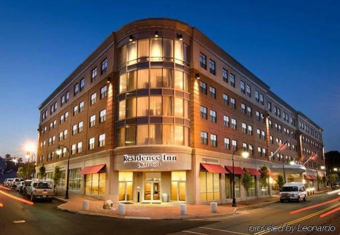 Hotel Downtown Waterfront 3*