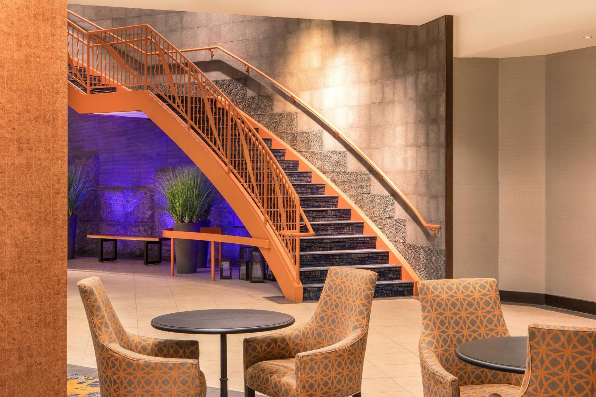 Downtown Waterfront 3*